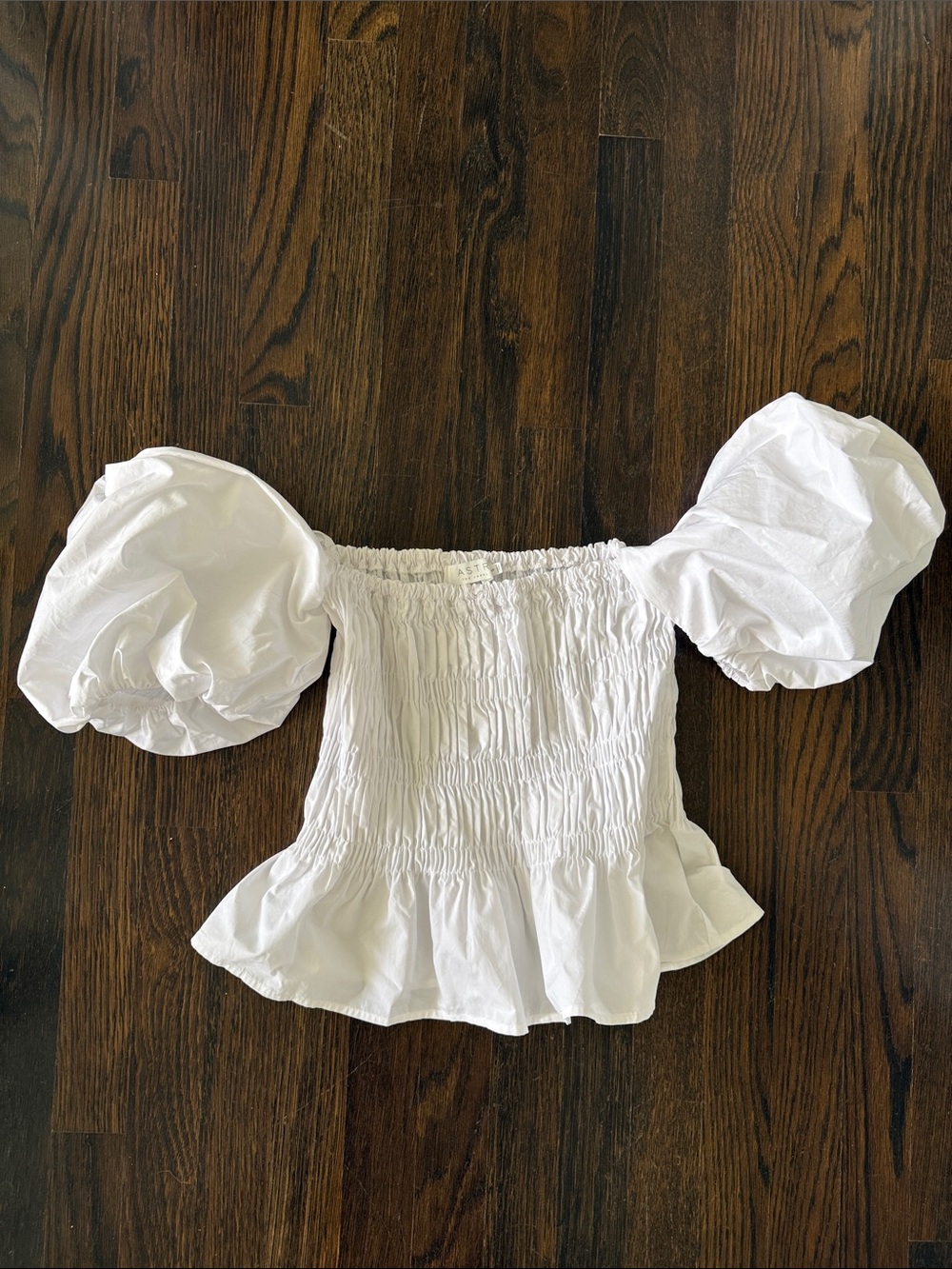 Astr White Off-Shoulder Smocked Puff-Sleeve Top